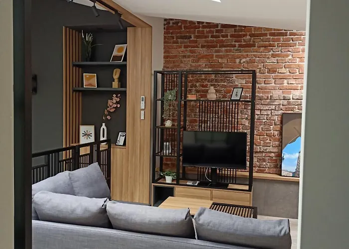 Apartment In The Heart Of The *